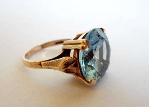 GORGEOUS!! LARGE VINTAGE 9ct ROSE GOLD & BLUE TOPAZ RING SIZE O 6.4gr GORGEOUS!! LARGE VINTAGE 9ct
