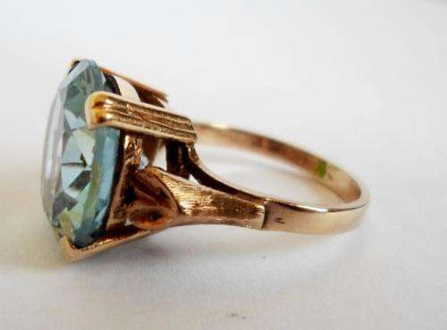 GORGEOUS!! LARGE VINTAGE 9ct ROSE GOLD & BLUE TOPAZ RING SIZE O 6.4gr GORGEOUS!! LARGE VINTAGE 9ct