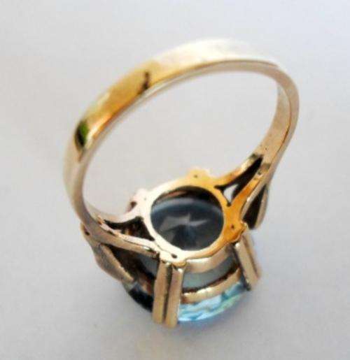 GORGEOUS!! LARGE VINTAGE 9ct ROSE GOLD & BLUE TOPAZ RING SIZE O 6.4gr GORGEOUS!! LARGE VINTAGE 9ct