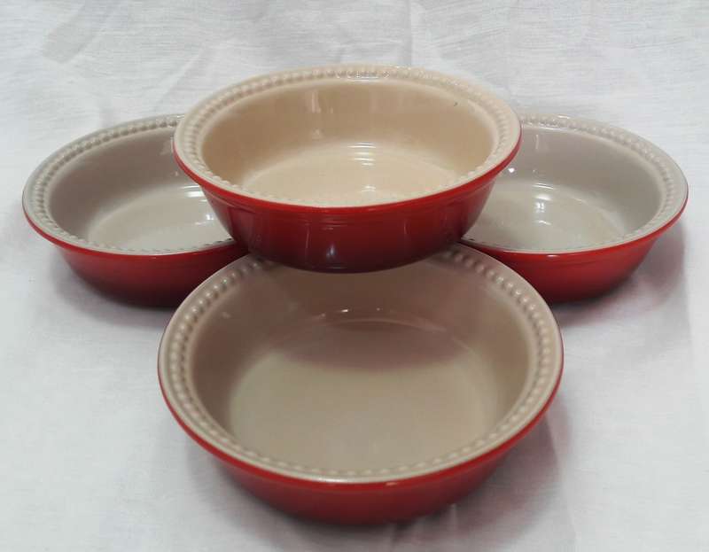 Le Creuset Pie Dishes  - 4 RED