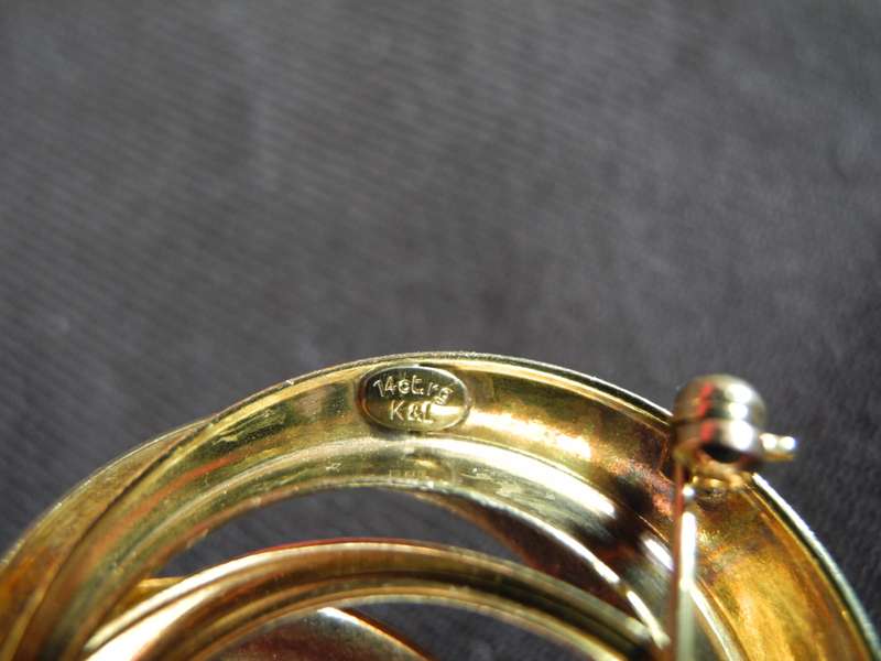 Vintage Gold Brooch