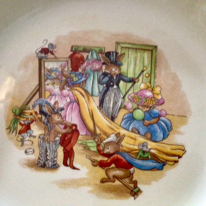 Royal Doulton Bunnykins Hot Water Plate DRESSING UP