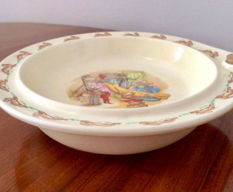 Royal Doulton Bunnykins Hot Water Plate DRESSING UP