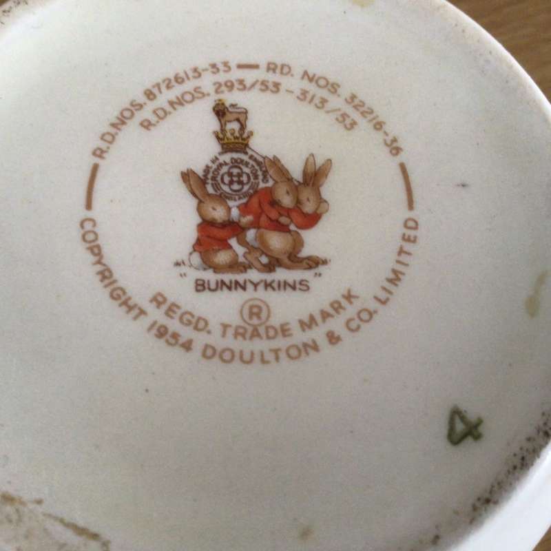 Vintage Signed Royal Doulton Bunnykins Mug Knitting Scene!