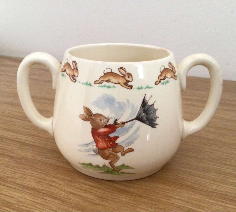 Vintage Signed Royal Doulton Bunnykins 2-handled Mug Windy Scene!