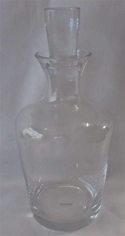 Clear Glass Decanter with Stopper