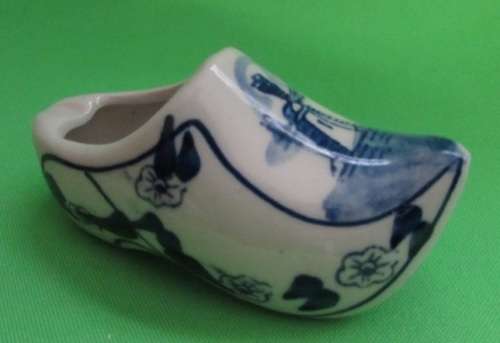 Hand painted Delft blue and white porcelain clog ashtray