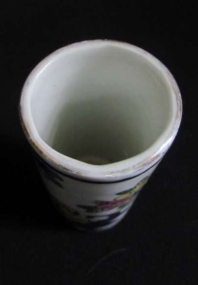 Chinese hand painted vase
