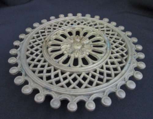 Beautiful Vintage solid brass kettle stand / tea pot stand / plant pot stand