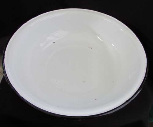 Enamel medium bowl
