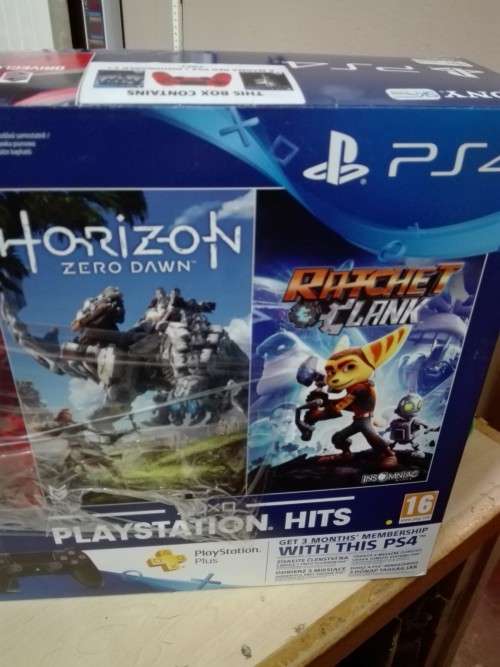 PLAYSTATION 4 SUPER BUNDLE