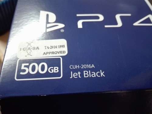 PLAYSTATION 4 SUPER BUNDLE