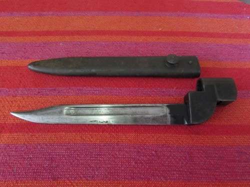 British No.9 Mk-1 Bayonet and scabbard
