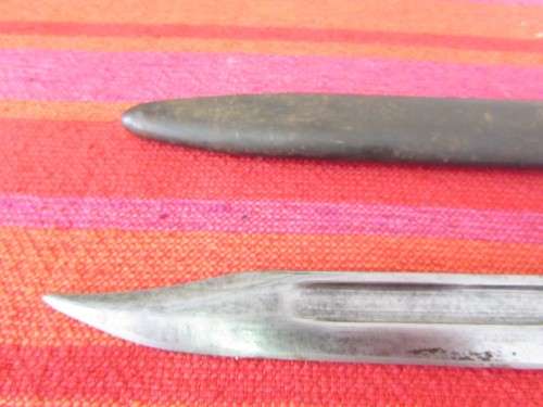 British No.9 Mk-1 Bayonet and scabbard