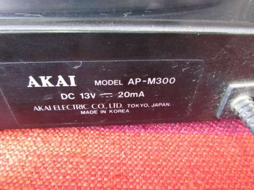 Akai ap m300 TURNTABLE