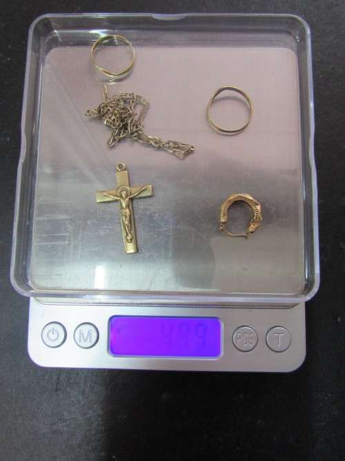 4.99 GRAM 9 CT GOLD SOLD AT SCRAP PRICE