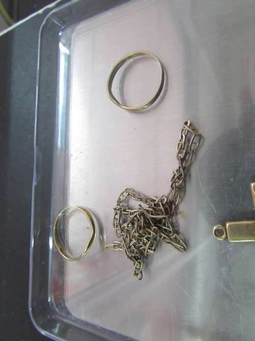 4.99 GRAM 9 CT GOLD SOLD AT SCRAP PRICE