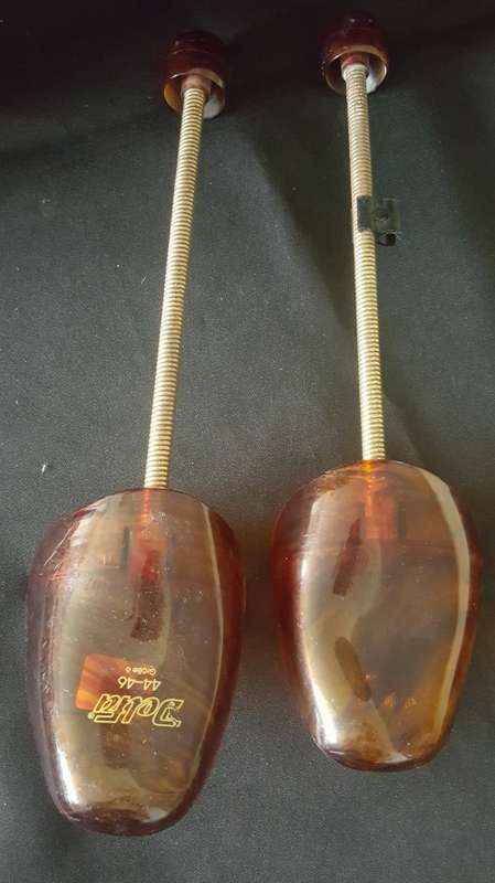 SHOE STRETCHERS