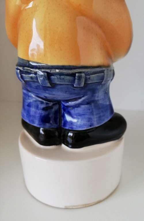 MAN`S BEST FRIEND - MUSICAL DOG DECANTER