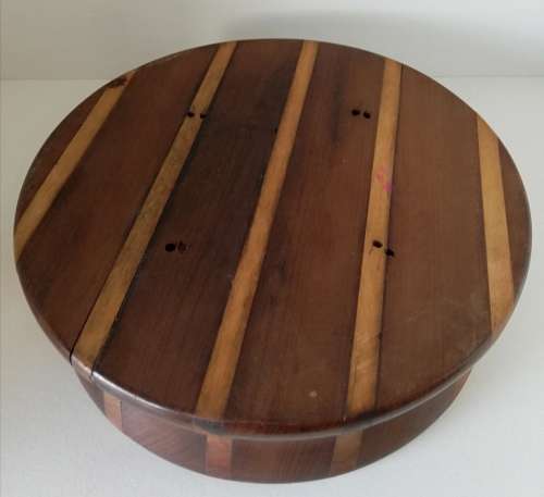 Round wooden bowl