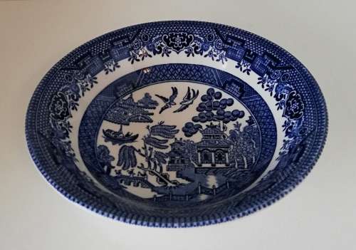CHURCHILL ENGLAND WILLOW PATTERN PUDDING BOWL`S SET OF 4