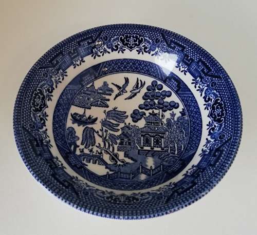 CHURCHILL ENGLAND WILLOW PATTERN PUDDING BOWL`S SET OF 4