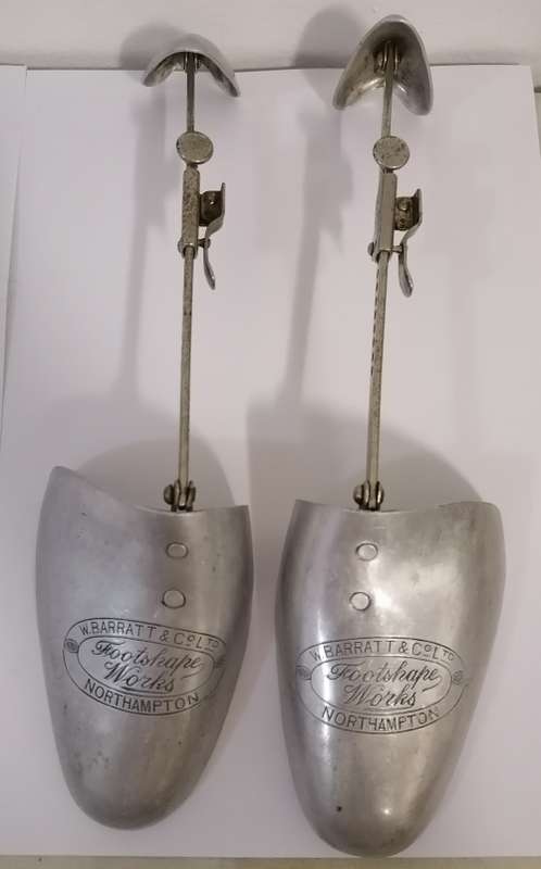 VINTAGE ALUMINIUM SHOE TREE STRETCHER