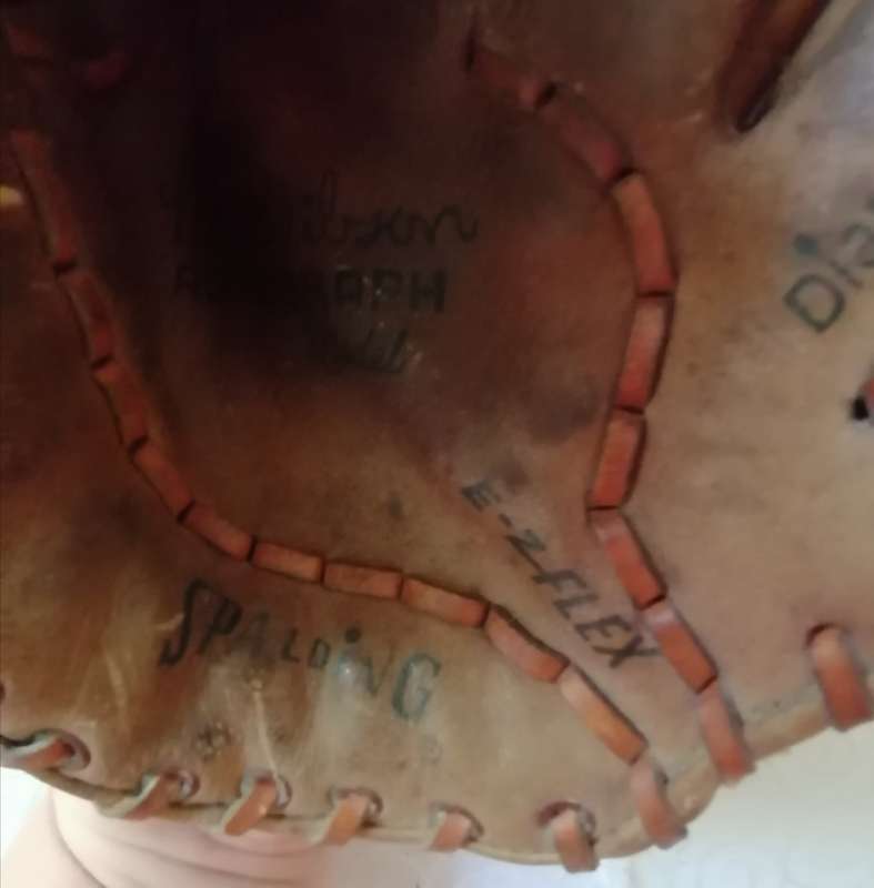BASEBALL GLOVE - BOB GIBSON