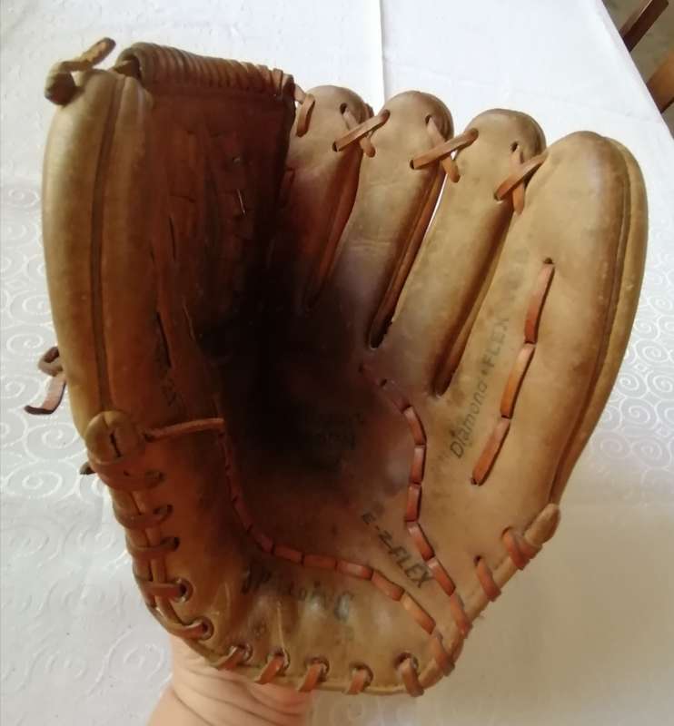 BASEBALL GLOVE - BOB GIBSON