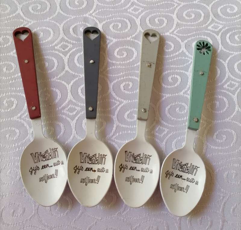 TEA SPOONS - Vriendin jy`s een uit `n miljoen