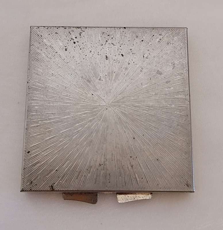 Compact Mirror