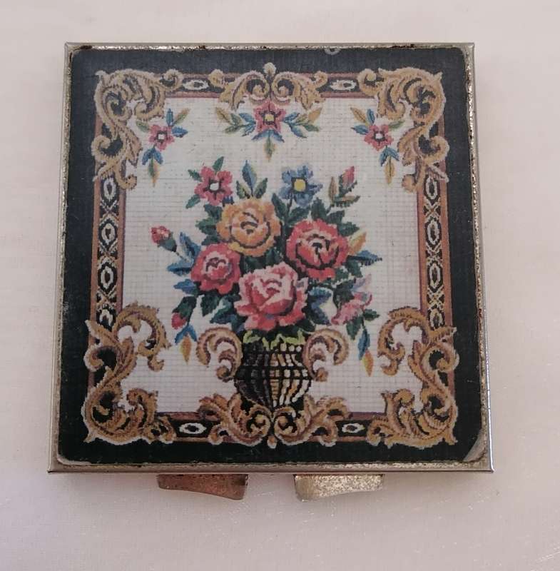 Compact Mirror