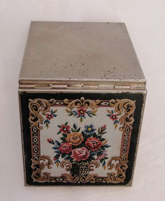 Compact Mirror
