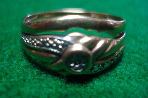 9ct Gold ladies ring