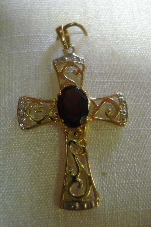9ct Gold Crucifix