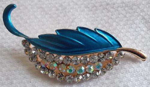 Leaf  shaped  Blue  Colour Brooch