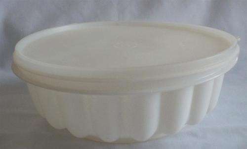 White Tupperware Round Jelly Mould