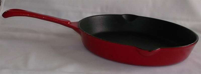 Enamelled Cast Iron Eetrite Pan