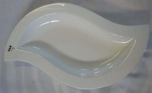 Collectable Maxwell and Williams Leaf Shaped Bowl.