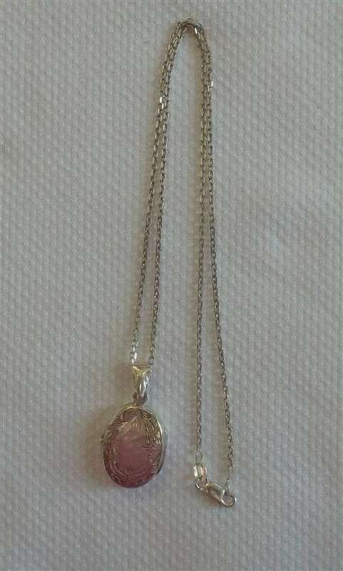 Dazzling 925 Silver Chain and Locket