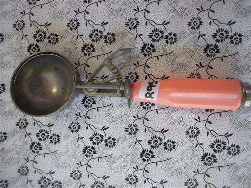 Retro Ice Cream Scoop