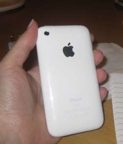 Apple Iphone 3gs -16 gig.### GOOD AS NEW###
