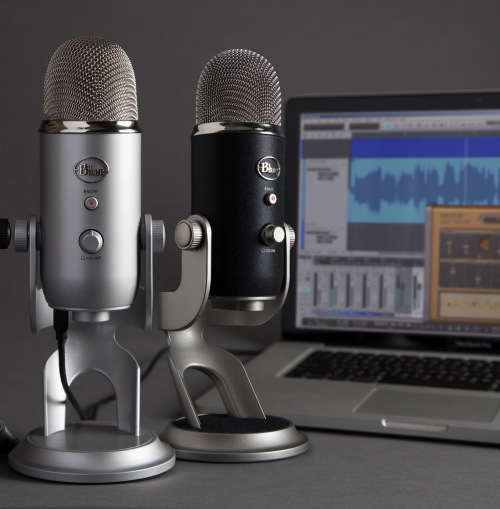 Blue Yeti USB Microphone, like new, demo, display unit