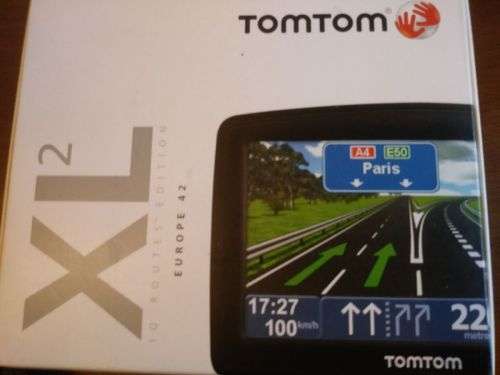 TOMTOM GPS XL2 WITH SUCTION MOUNT AND CHARGER, VERY GOOD CONDITION