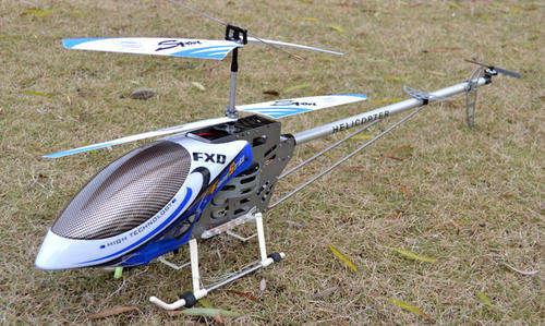 RC HELICOPTER, GIANT  1.25 M LONG, 3.5 CHANNEL