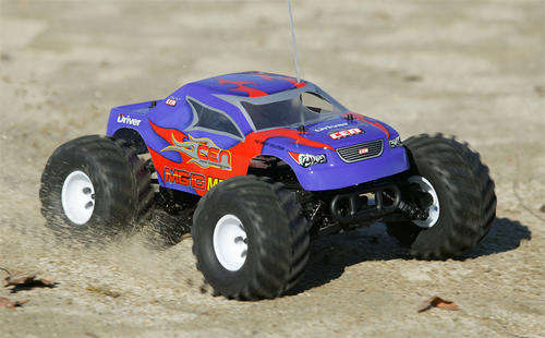 RC TRUCK CEN MG10 1/10 SCALE 4x4 Nitro VERY GOOD, NEW HPI 2.4GHz remote, many new parts installed