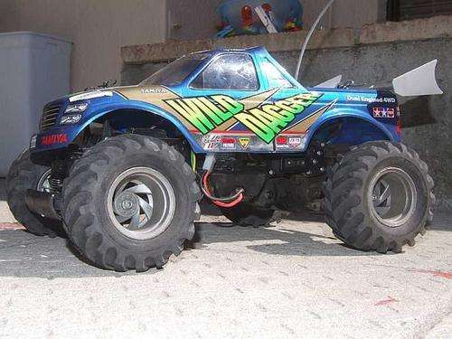Tamiya Twin motor, RC RACING TRUCK, Speed controller, Bat, Charger, Ready to run