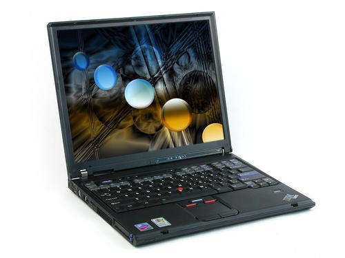 IBM THINKPAD T42 LAPTOP, Pentium M 1.5 Ghz, 512 ram, 40 GB HDD, 14.1 " LCD, DVD\Cobo, Battery Good.