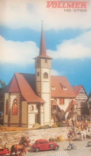 German Model Train - Digital Double Starter Set incl. some buildings.