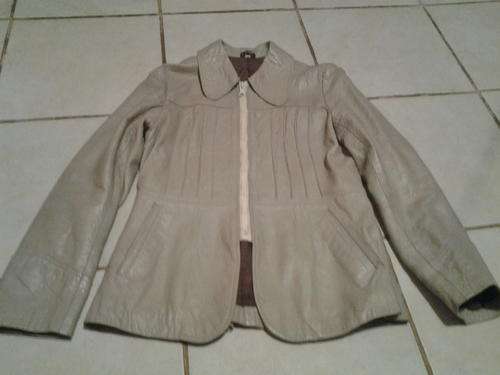Women genuin leather jacket pre-owned great condition like new shipping R65